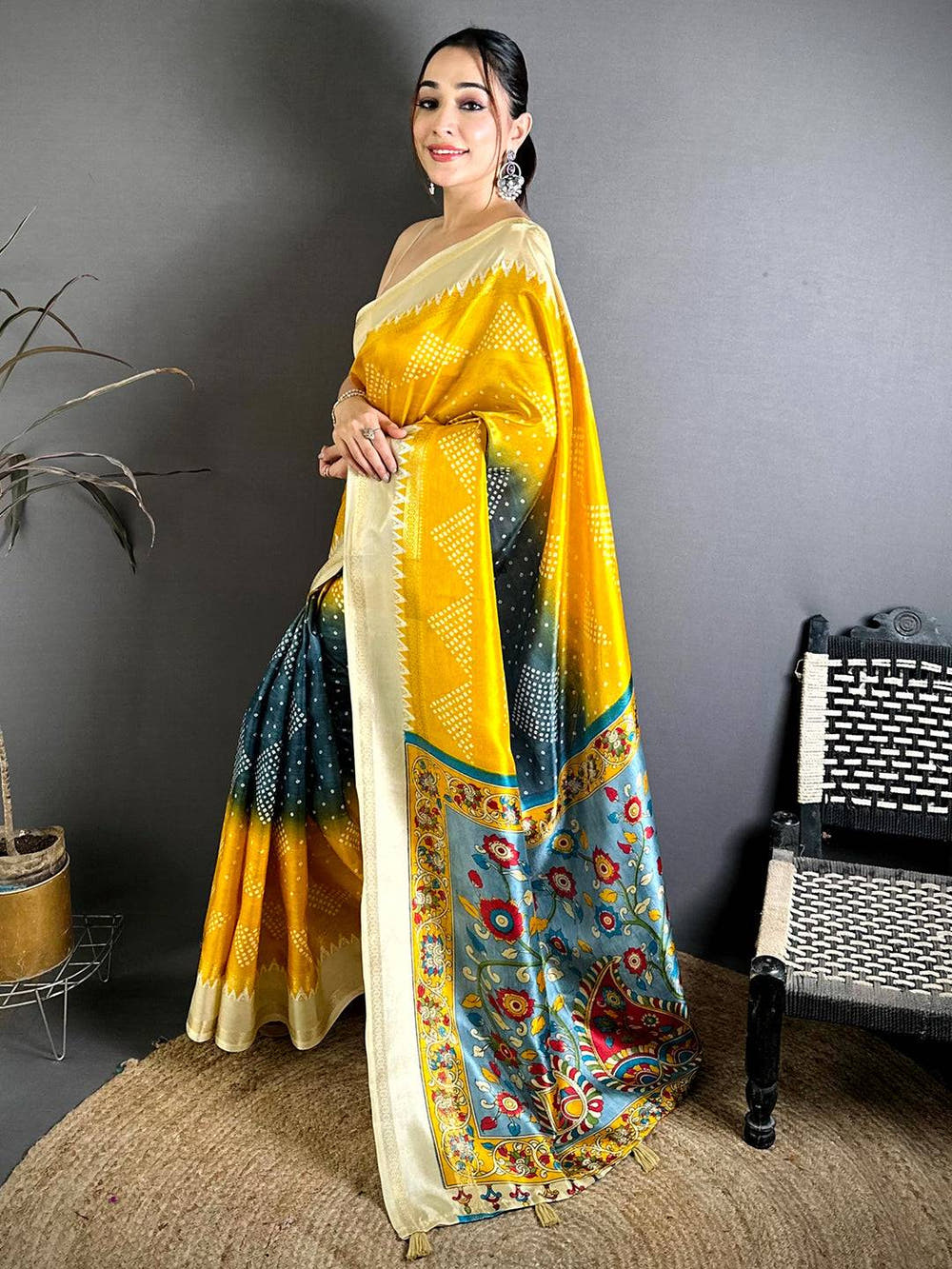 Stylish Kalamkari Pallu Bandhej Print Saree