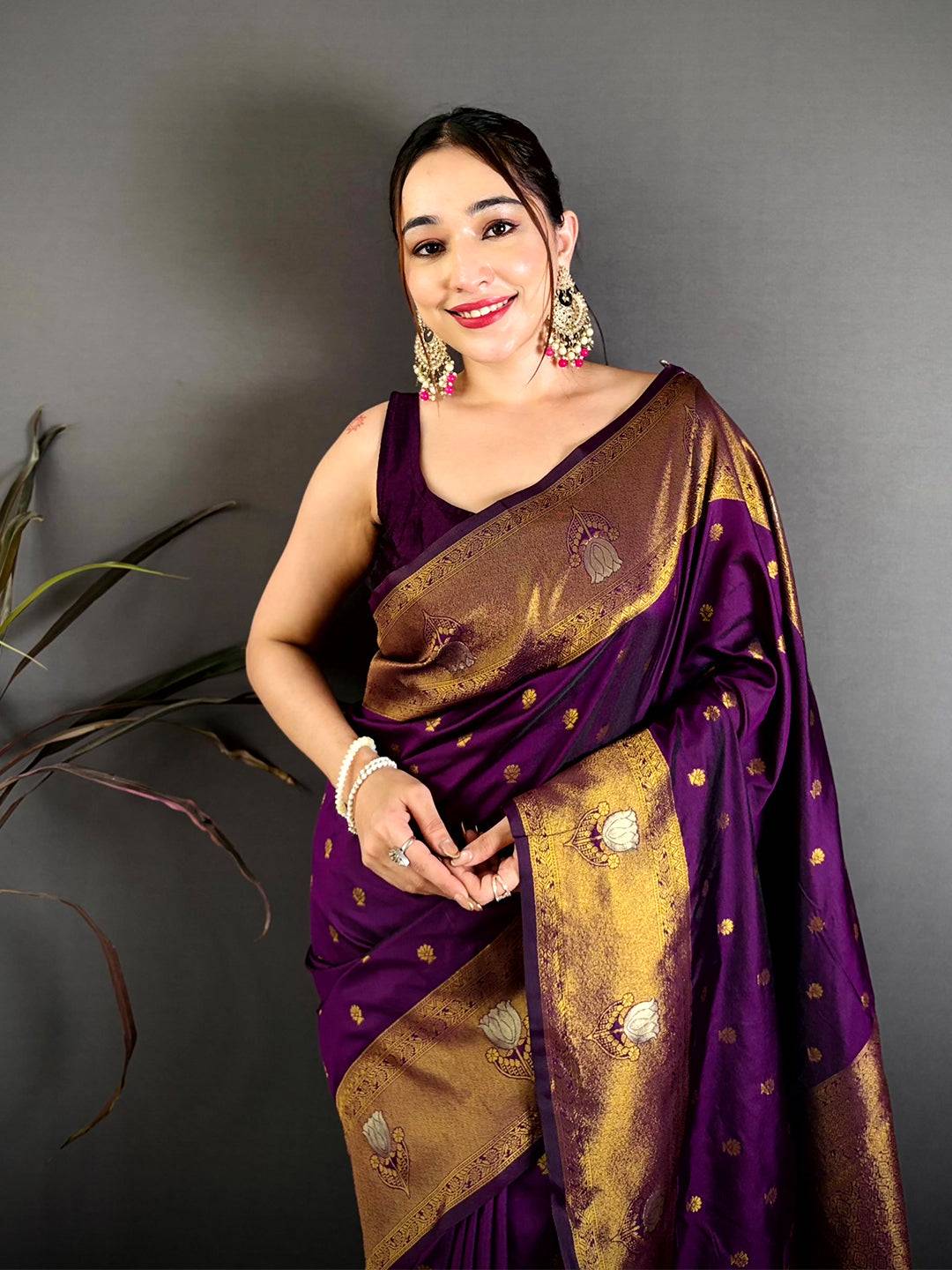 Elegant Ethnic Motif Soft Silk Rich Pallu Saree