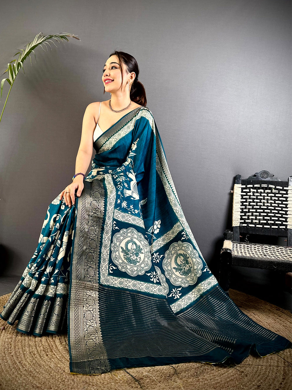 Vibrant Self Zari Chex Viscose Dola Saree