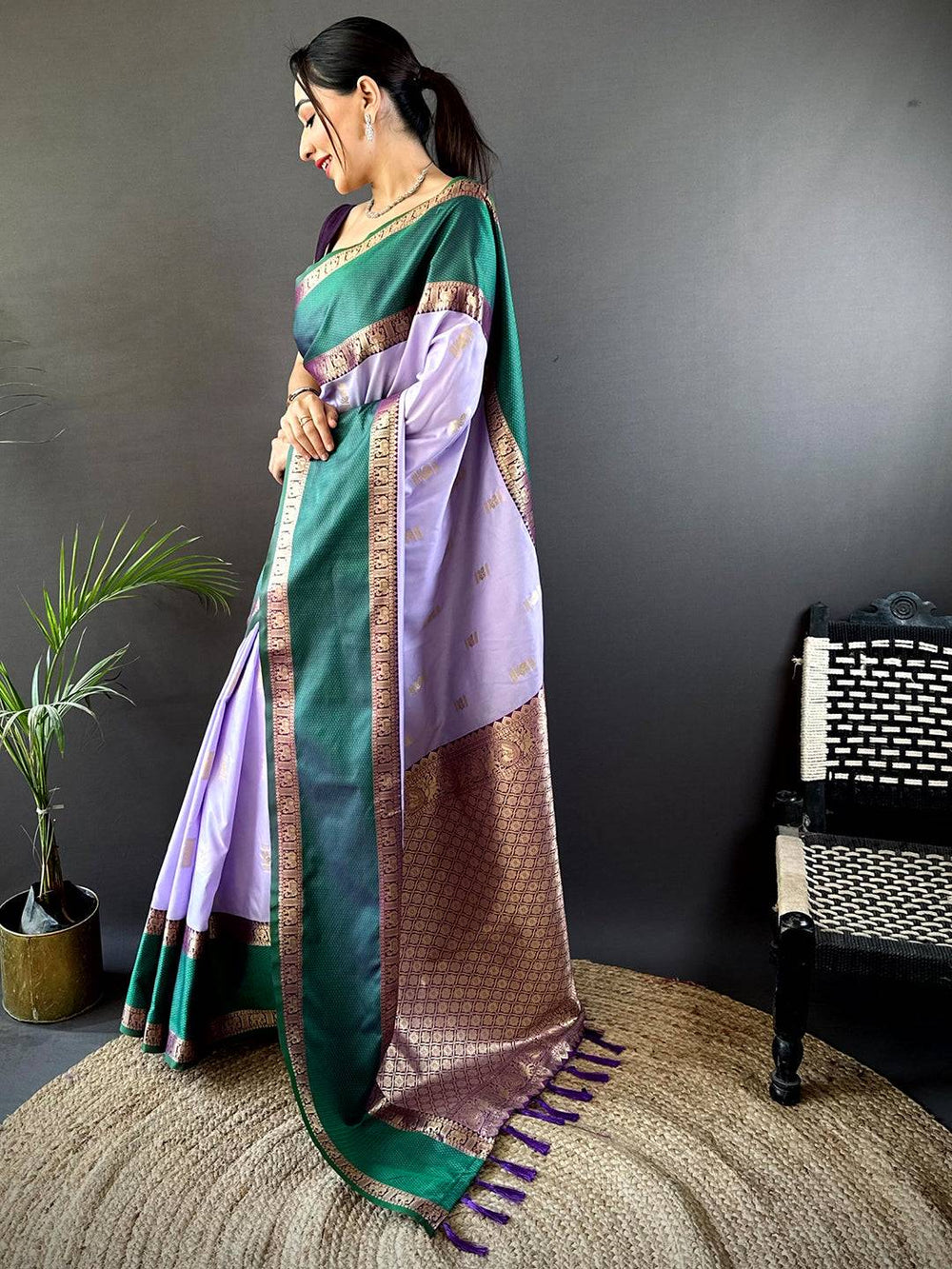 Lavender Gadhwal Pure Soft Silk Saree