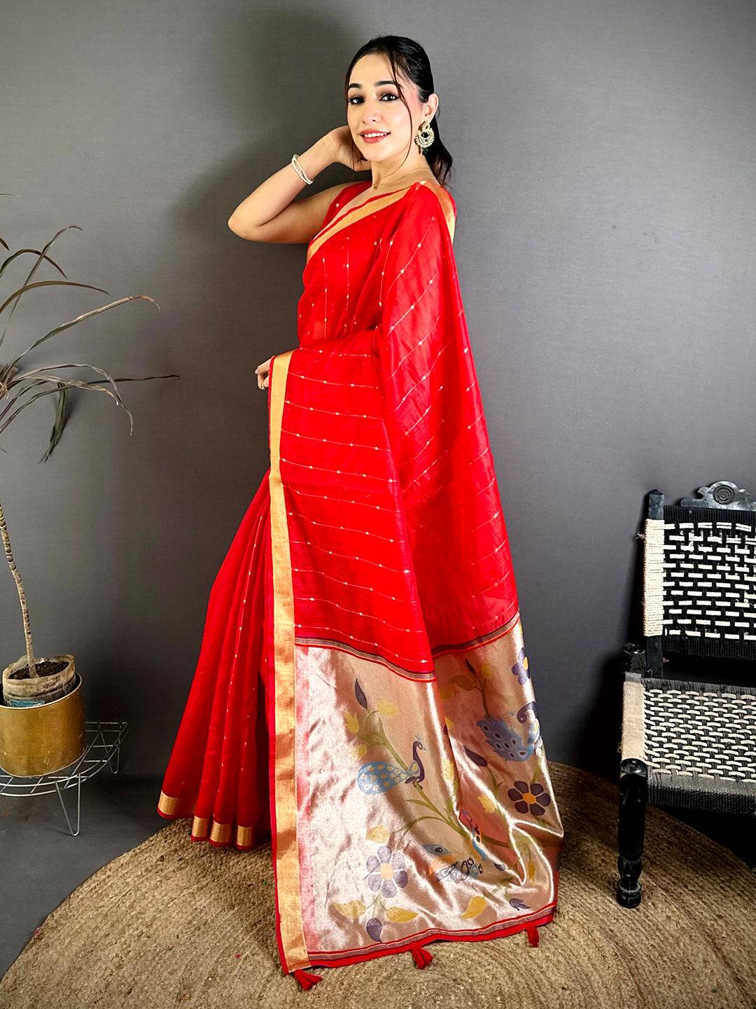Celebrity Floral Jacquard Rich Pallu Saree