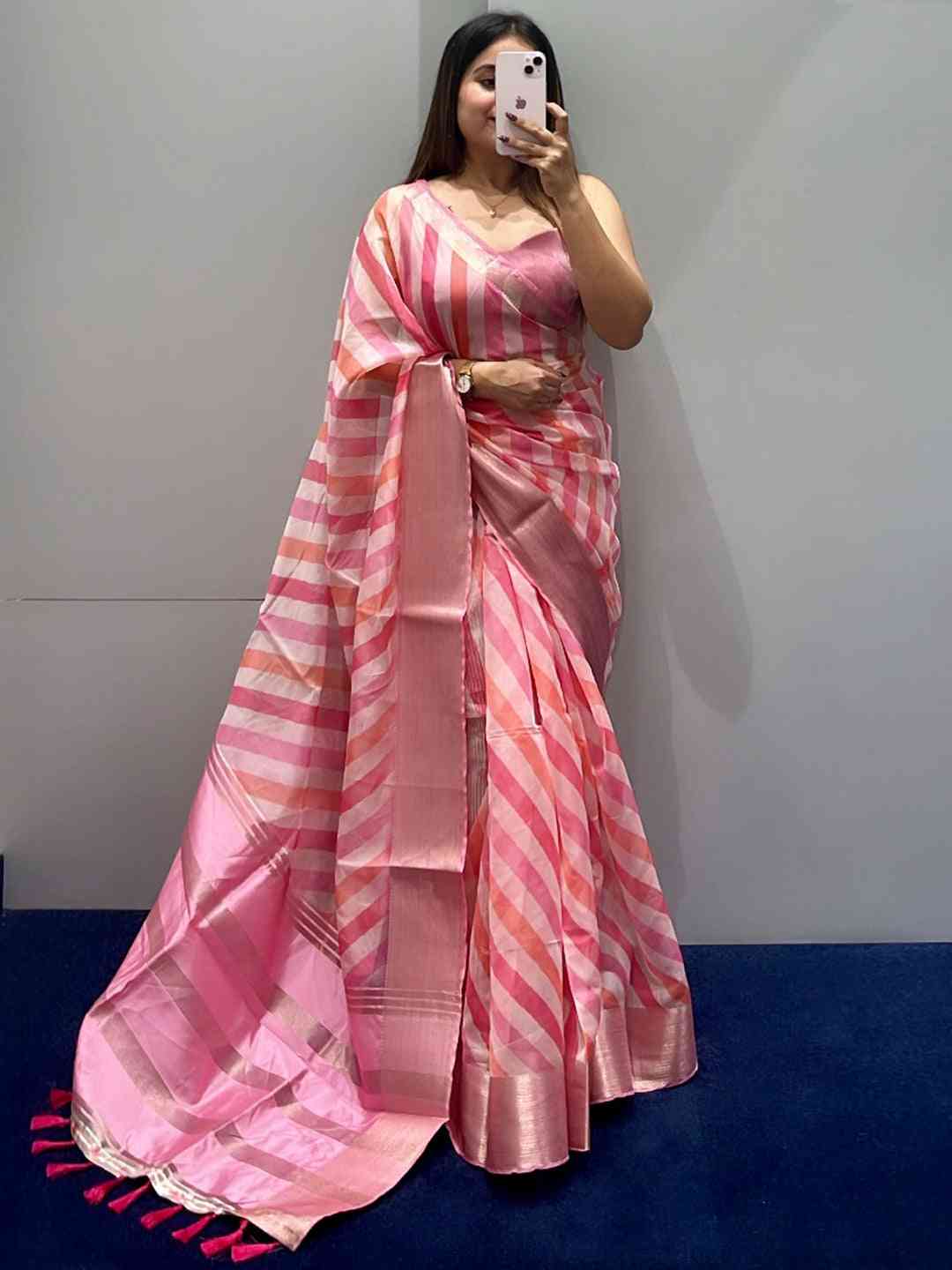 Elegant pink leheriya organza saree with digital print