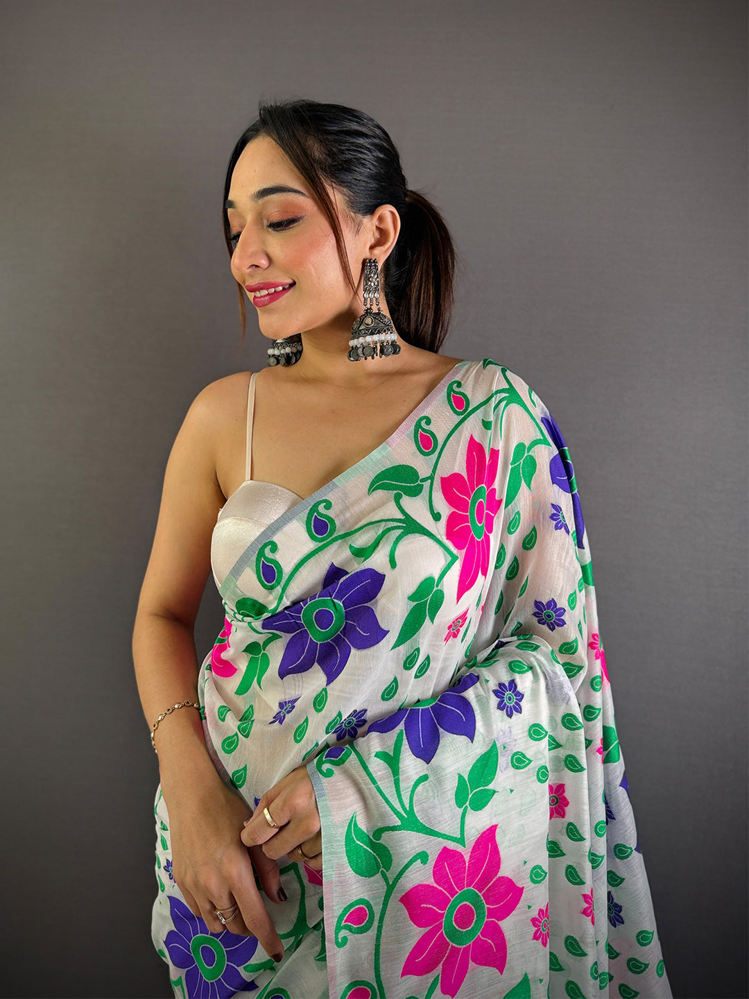 Ethereal Dhakai Jamdani Cotton Silk Saree