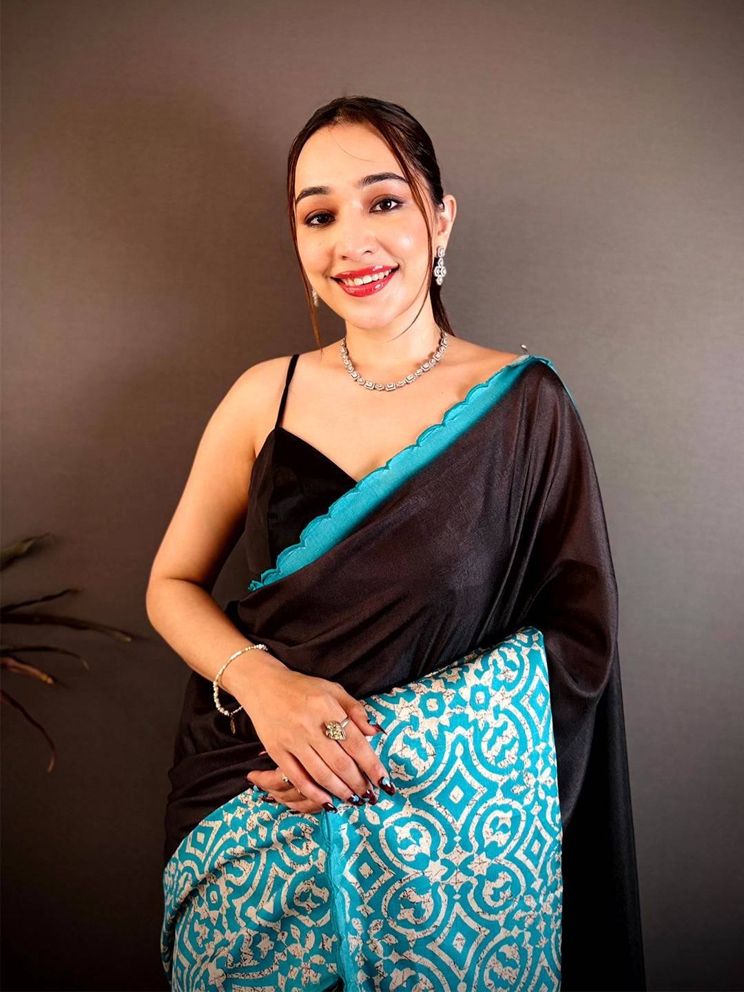 Heritage Bagdu Border Soft Tussar Saree


