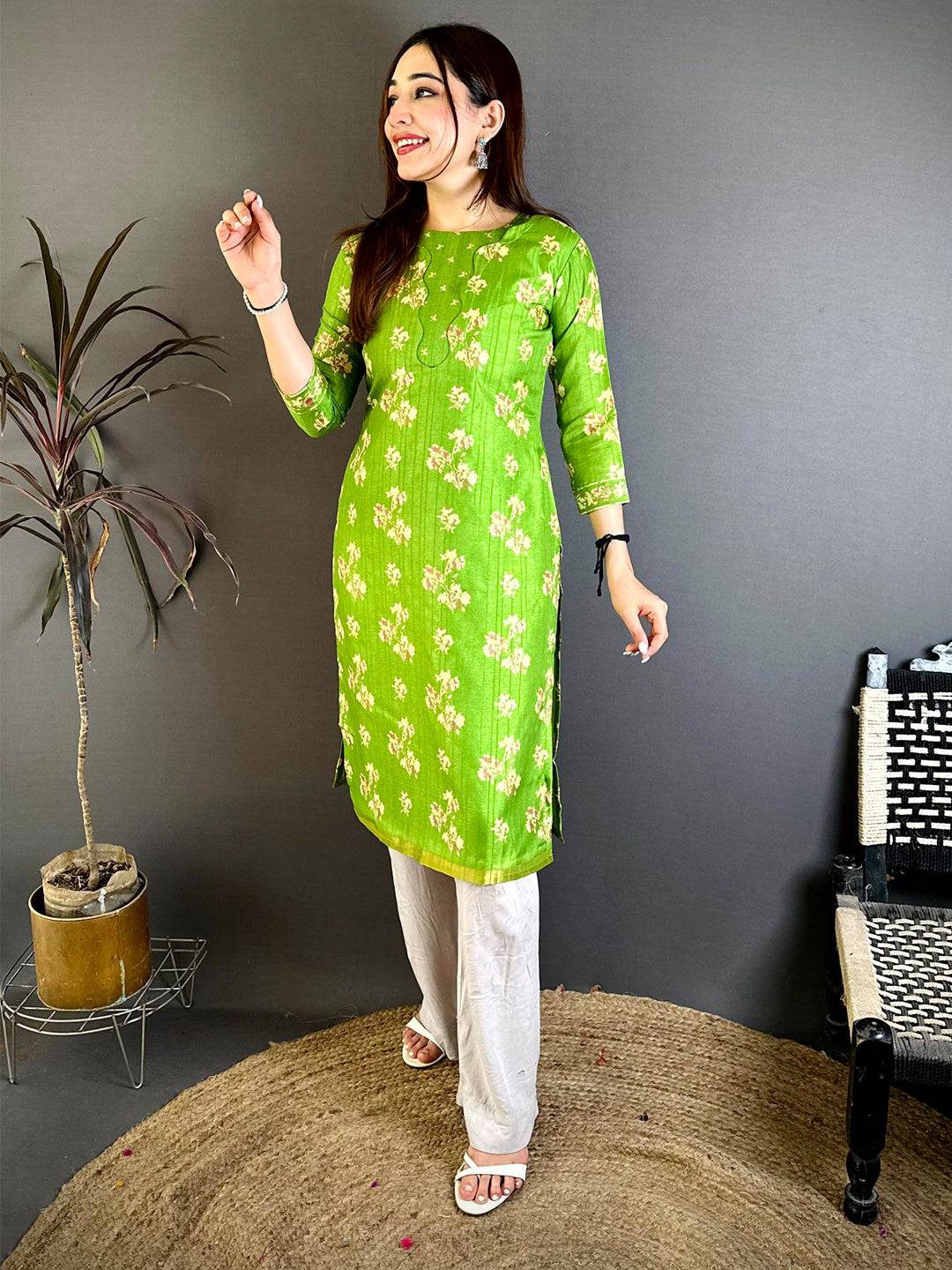 Green Crew Neck Tussar Ghicha Ethnic Kurti