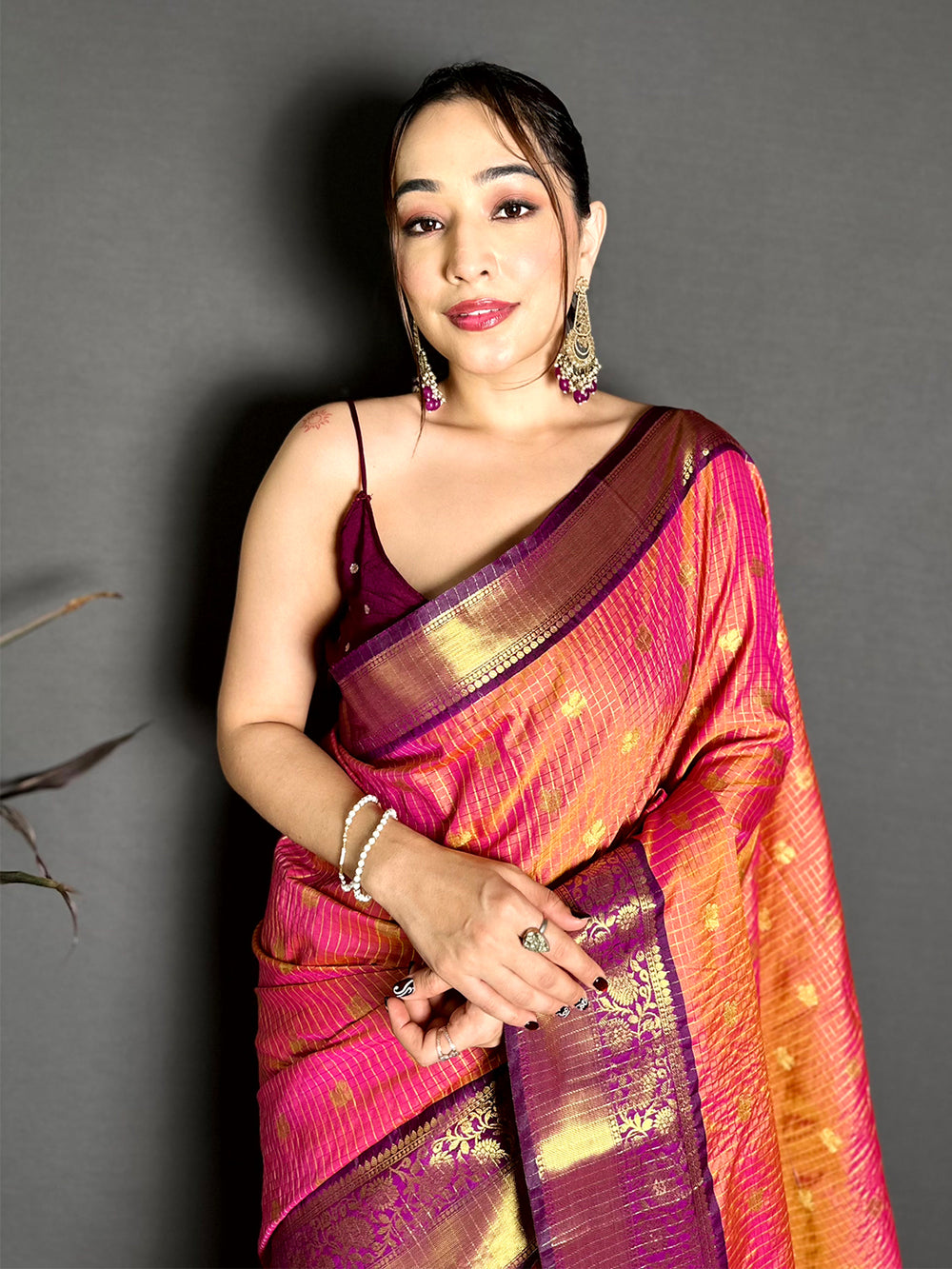 Heritage Self Gold Zari Chex Chitpallu Saree