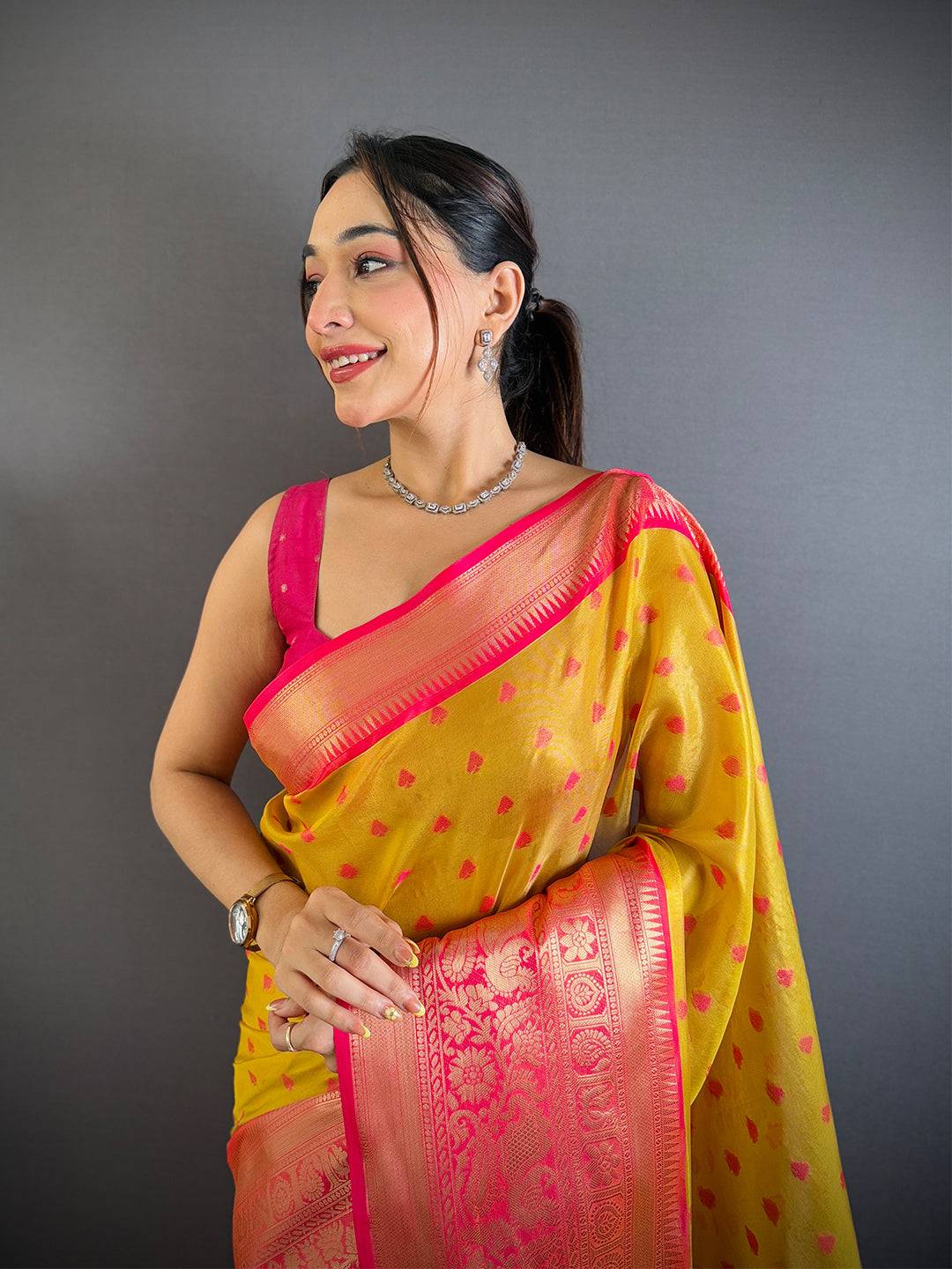 Mengo Kanjivaram Zari Tissue Saree


