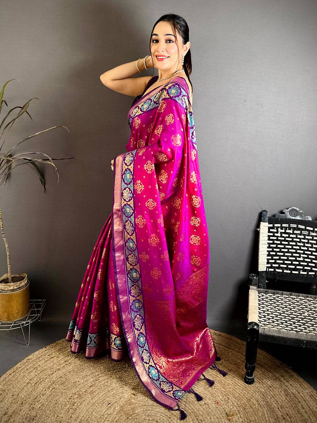 Classic Gold Zari Double Tone Pattu Saree