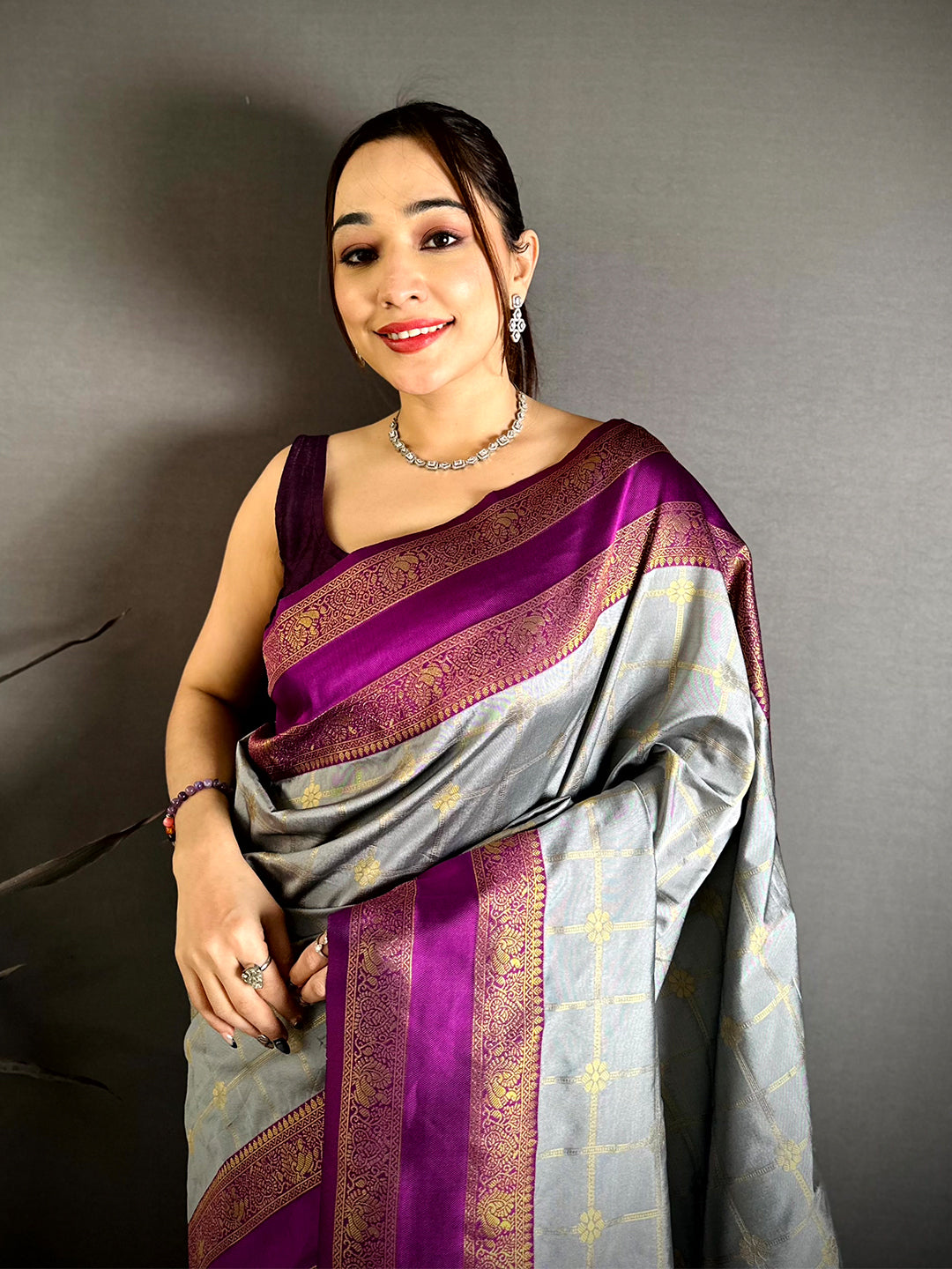 Grey Check Weave Gadwal Saree