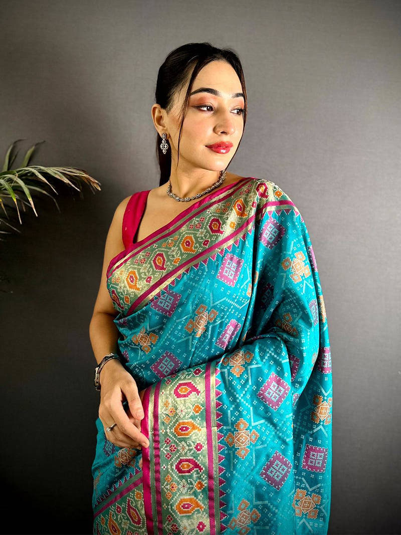 Rama Soft Silk Saree With Patola Weaving

