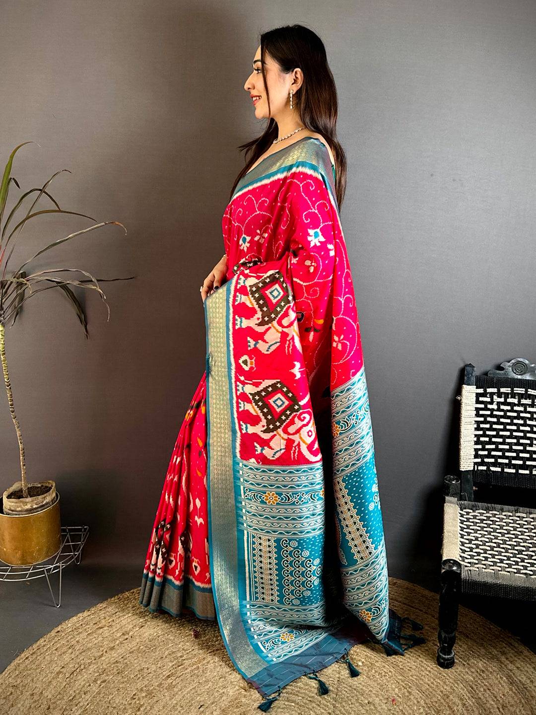 Stylish Soft Silk Ikkat Weaving Pattu Saree