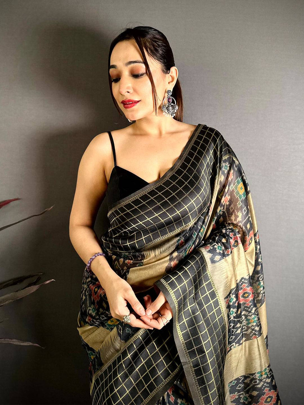 Stylish Black Soft Silk Zari Chex Saree