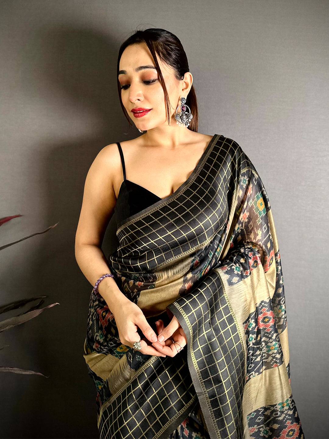 Stylish Black Soft Silk Zari Chex Saree