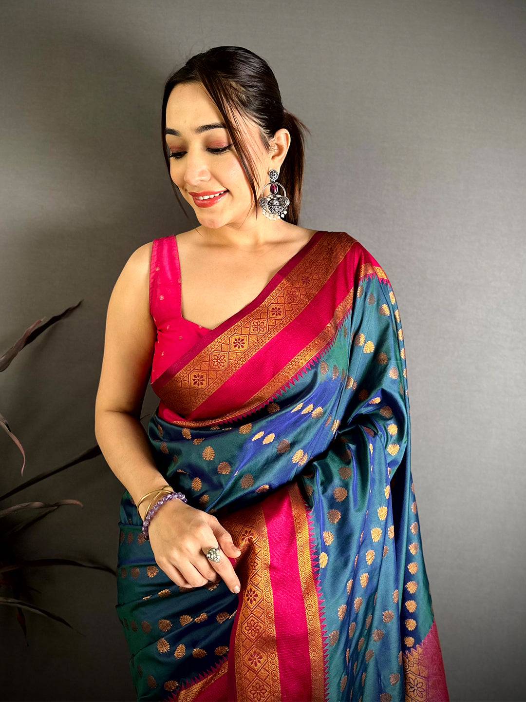 Royal Bantex Border Banarasi Saree


