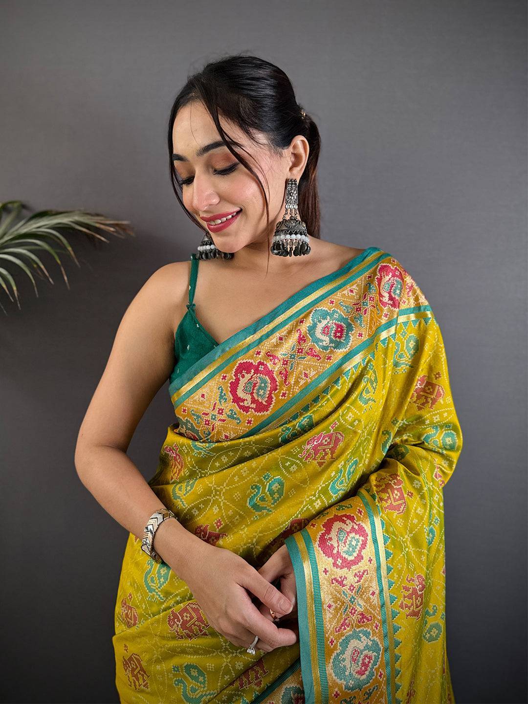 Elegant Green Pochampally Patola Silk Saree

