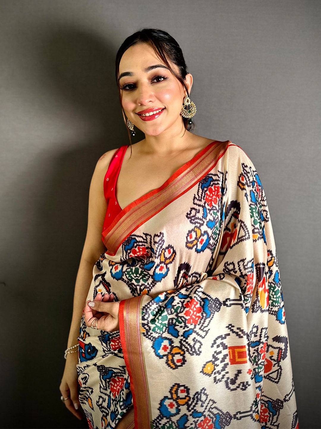 Soft Silk Patola Gaji Lakda Patta Saree