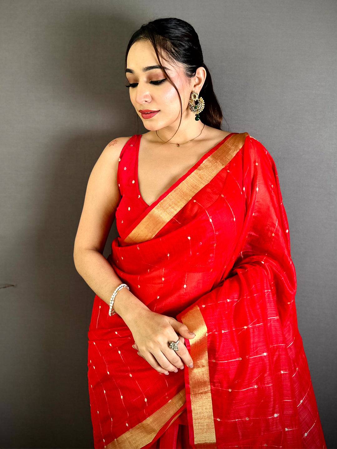 Celebrity Floral Jacquard Rich Pallu Saree