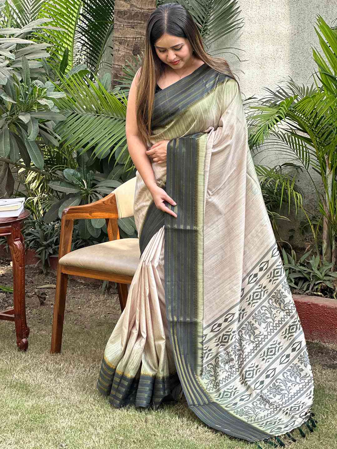 Beautiful Ikkat Motifs and Paisley Print Ghicha Saree