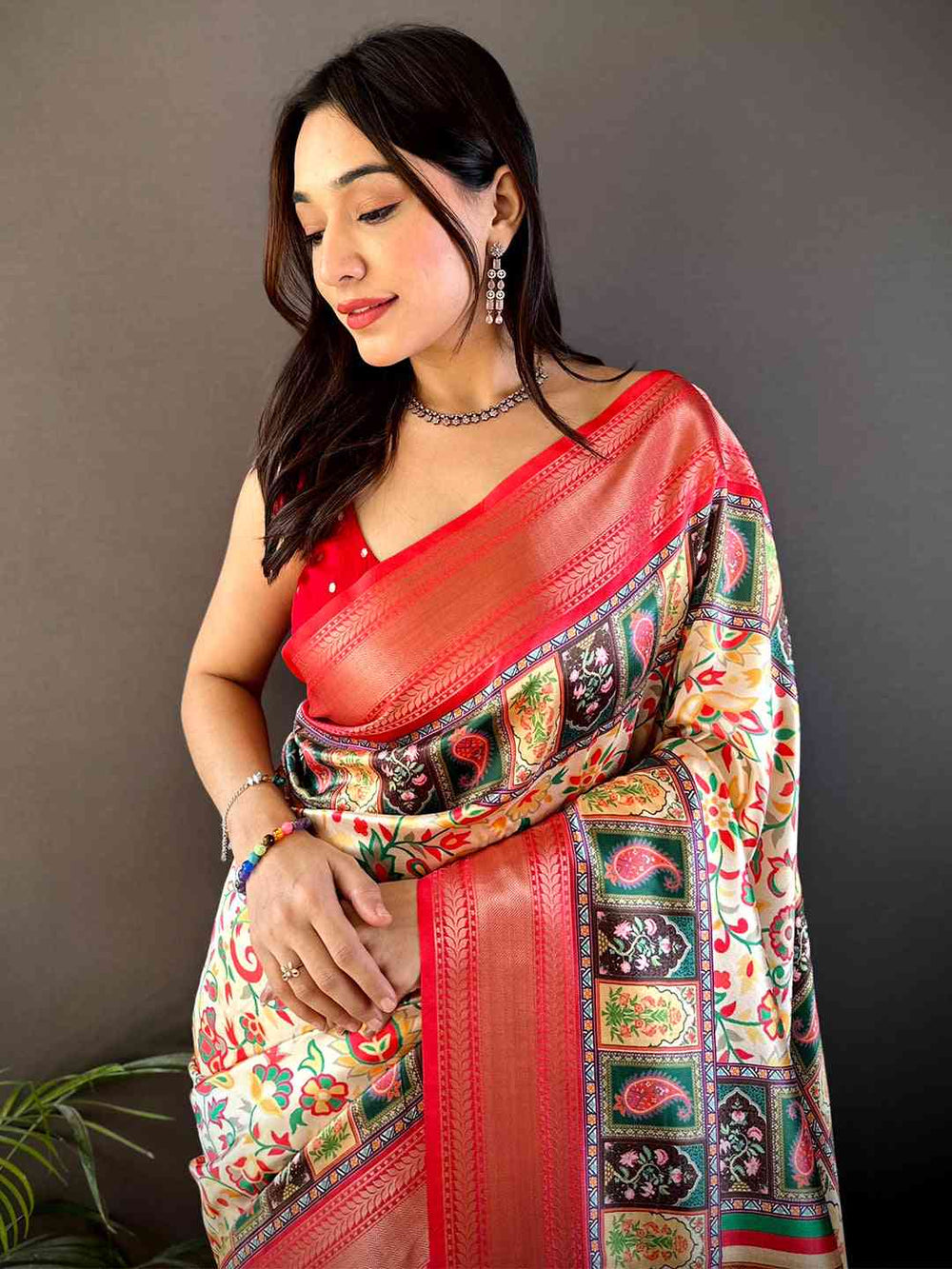 Cream Mughal Kalamkari Print Pashmina Saree
