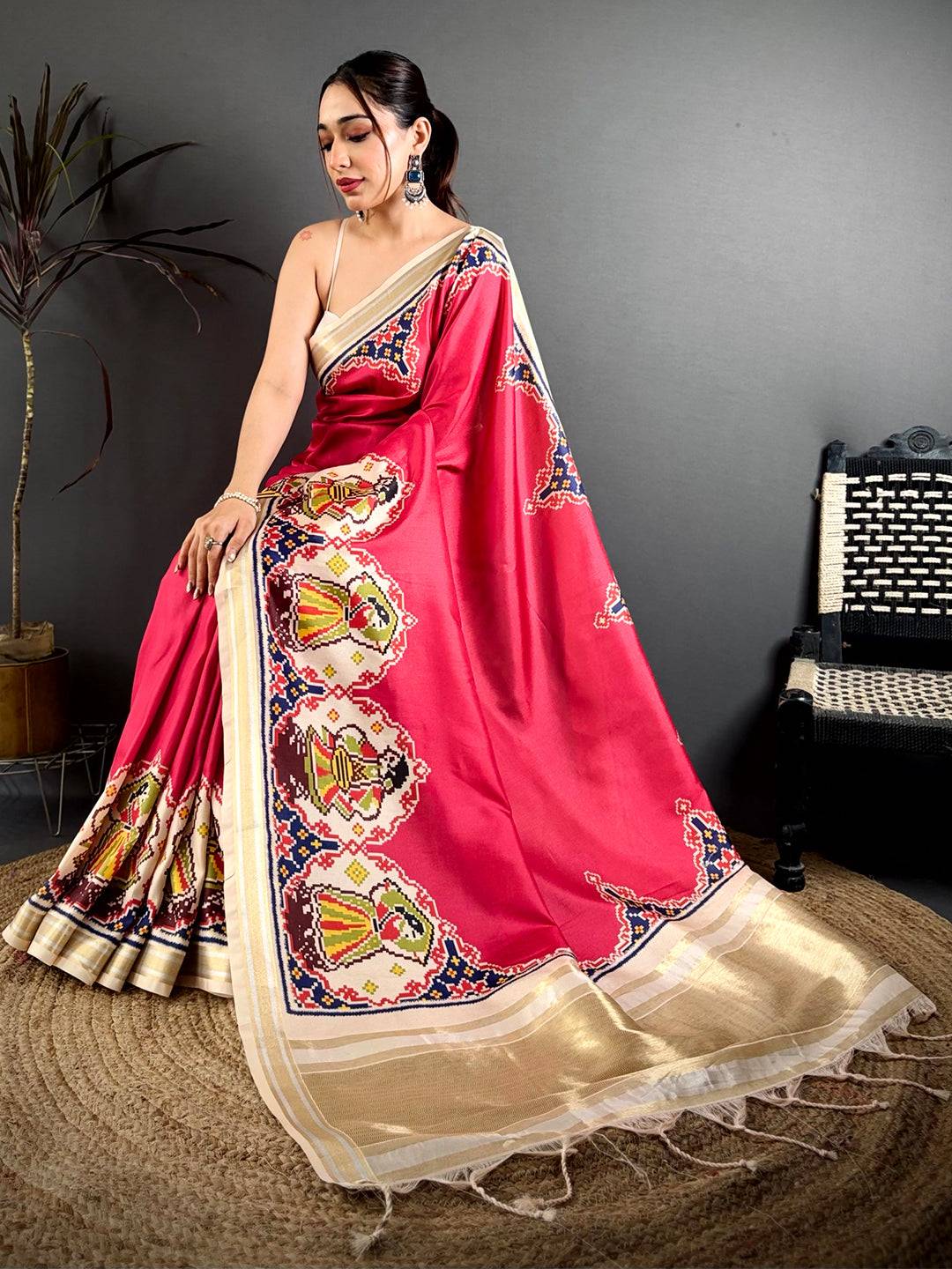 
Pink Patola Print Soft Kanchi Silk Saree
