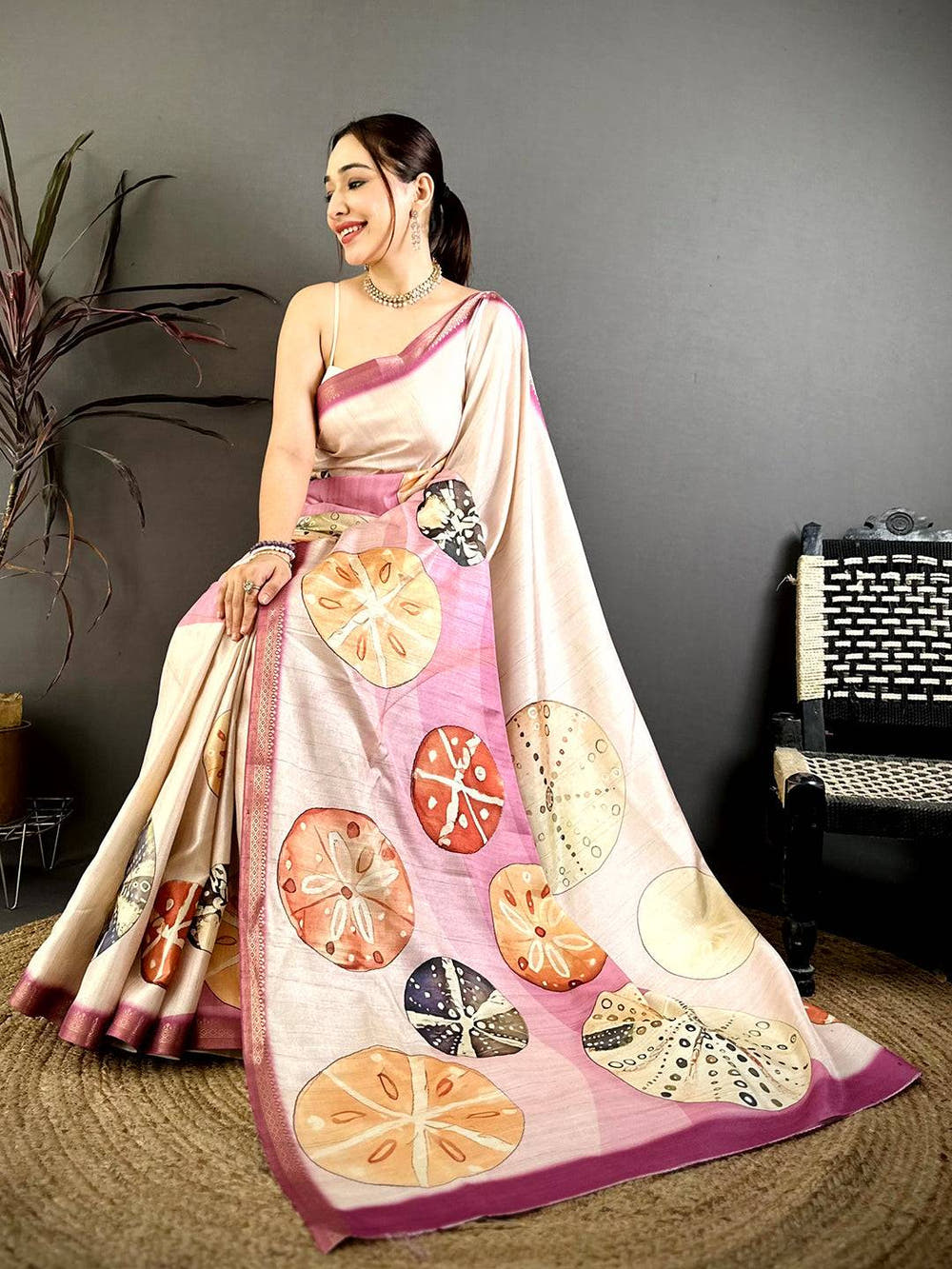 Artistic Sand Dollar Print Soft Tussar Saree