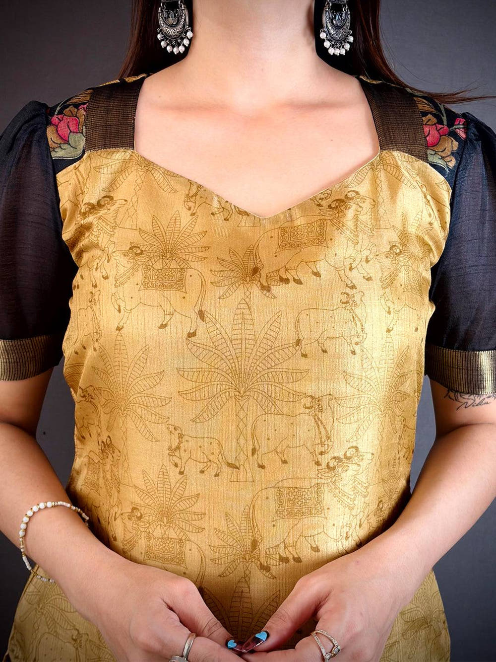 Soft Dola Silk Diamond Neck Kurti