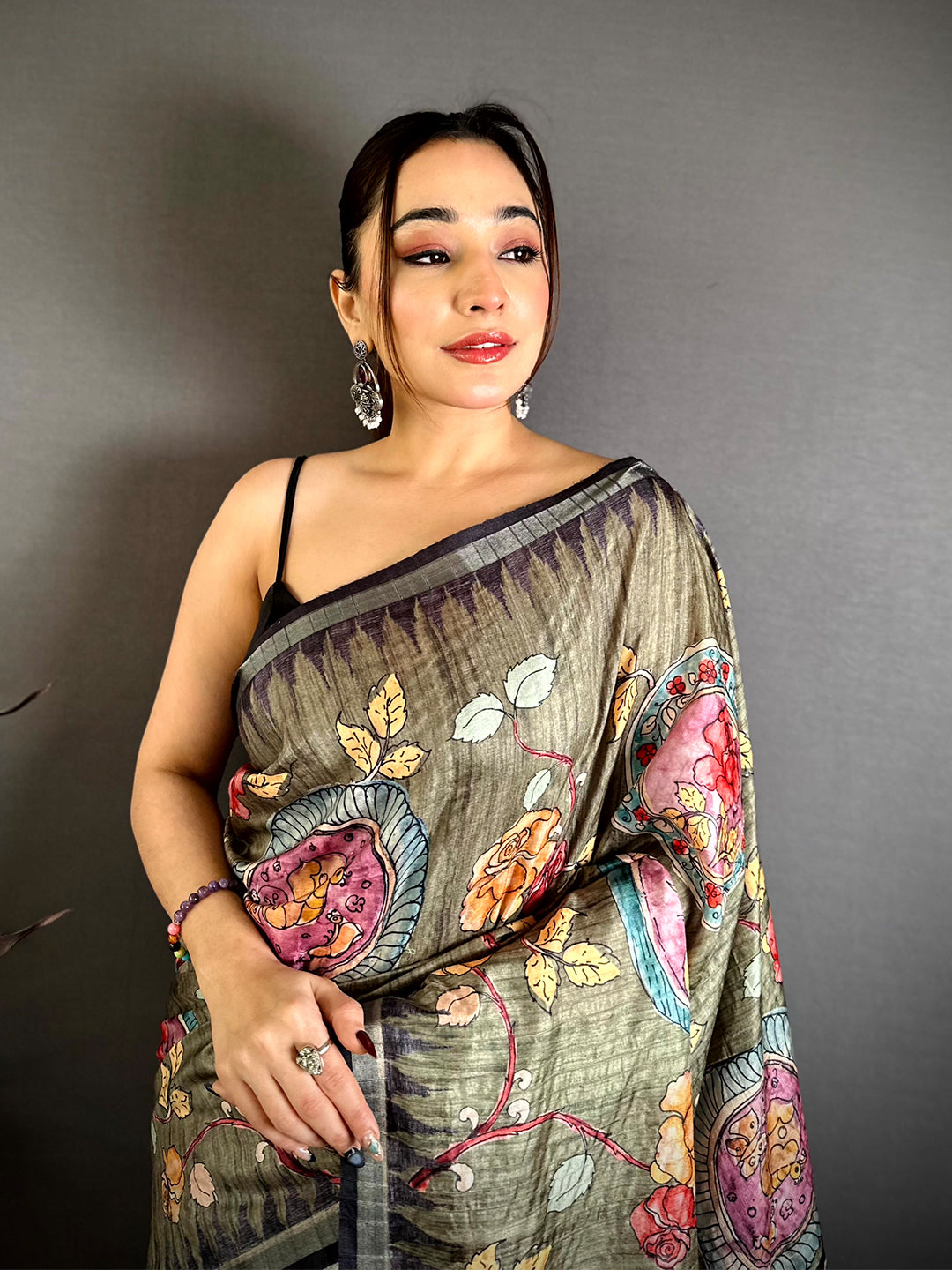 Radiant Pochampally Art Pallu Tussar Saree