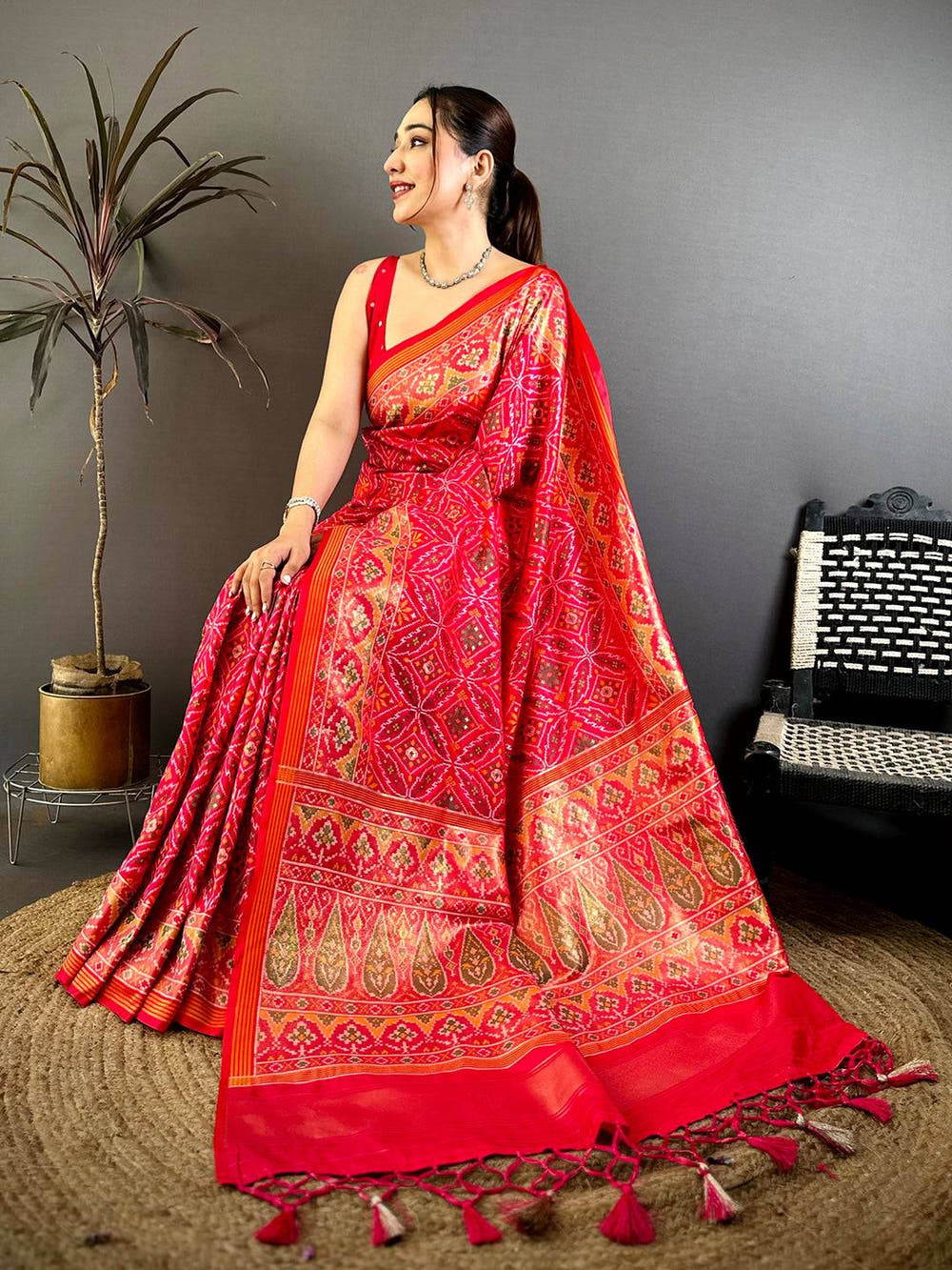 Stylish Semi Ikkat Patola Kanchi Zari Saree