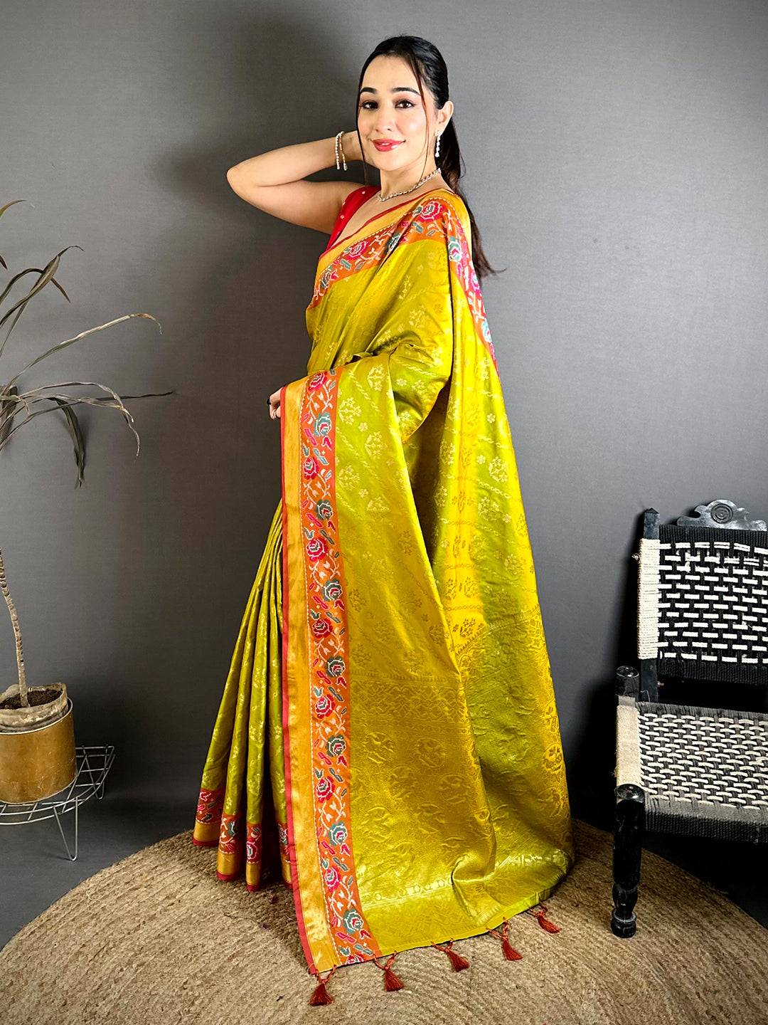 Vibrant Gold Zari Double Tone Pattu Saree