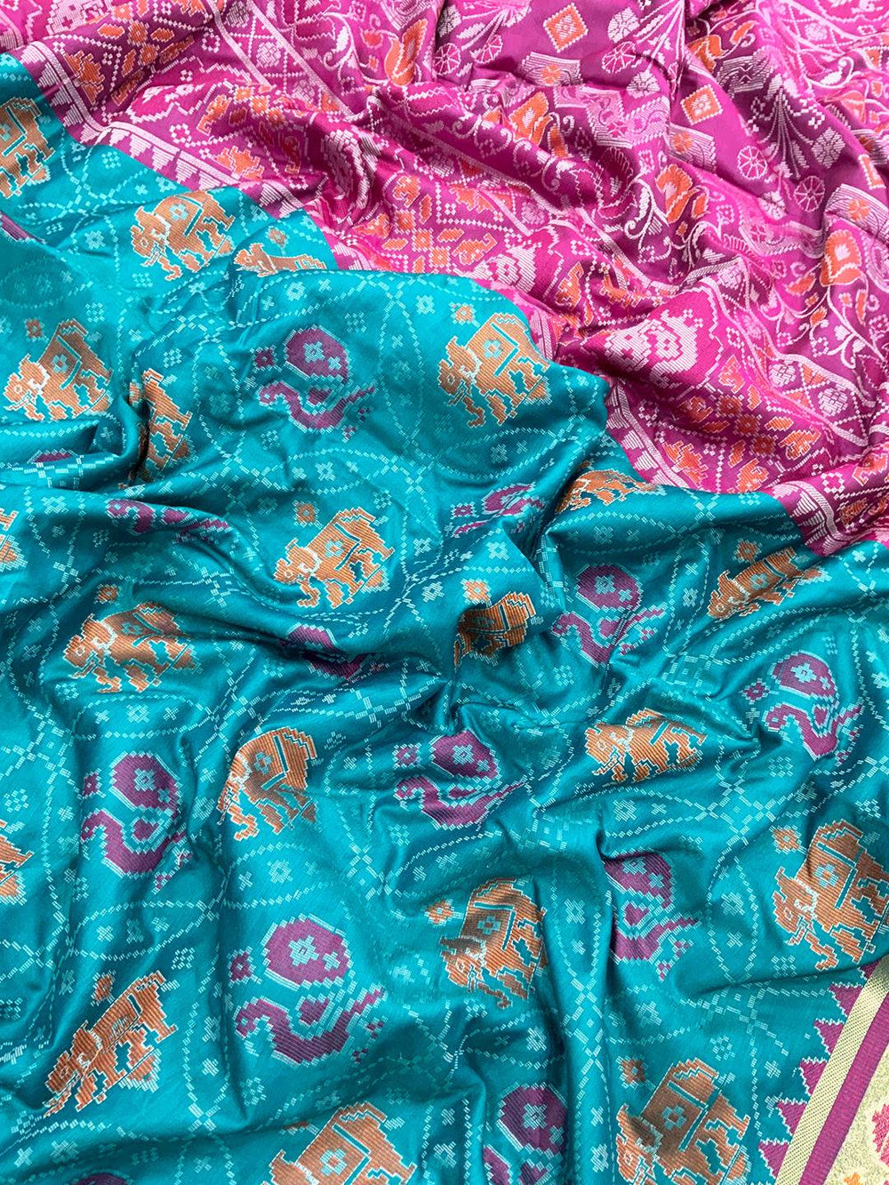 Elegant Rama Pochampally Patola Silk Saree