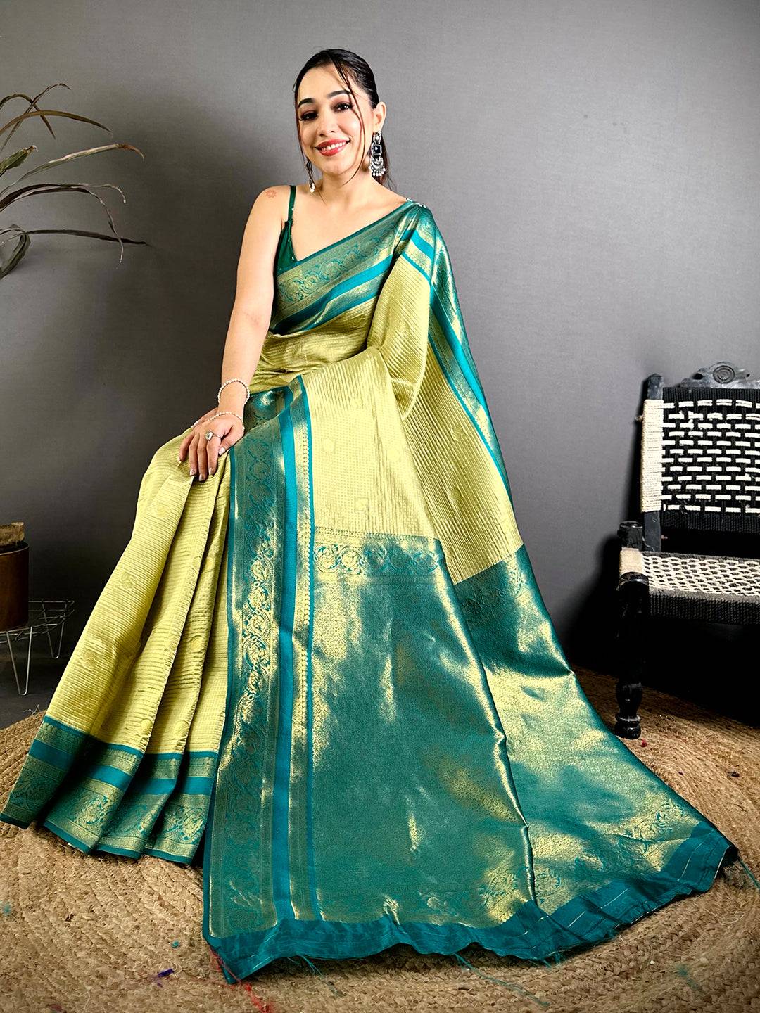 
Artisan Banarasi Katan Contrast Border Saree