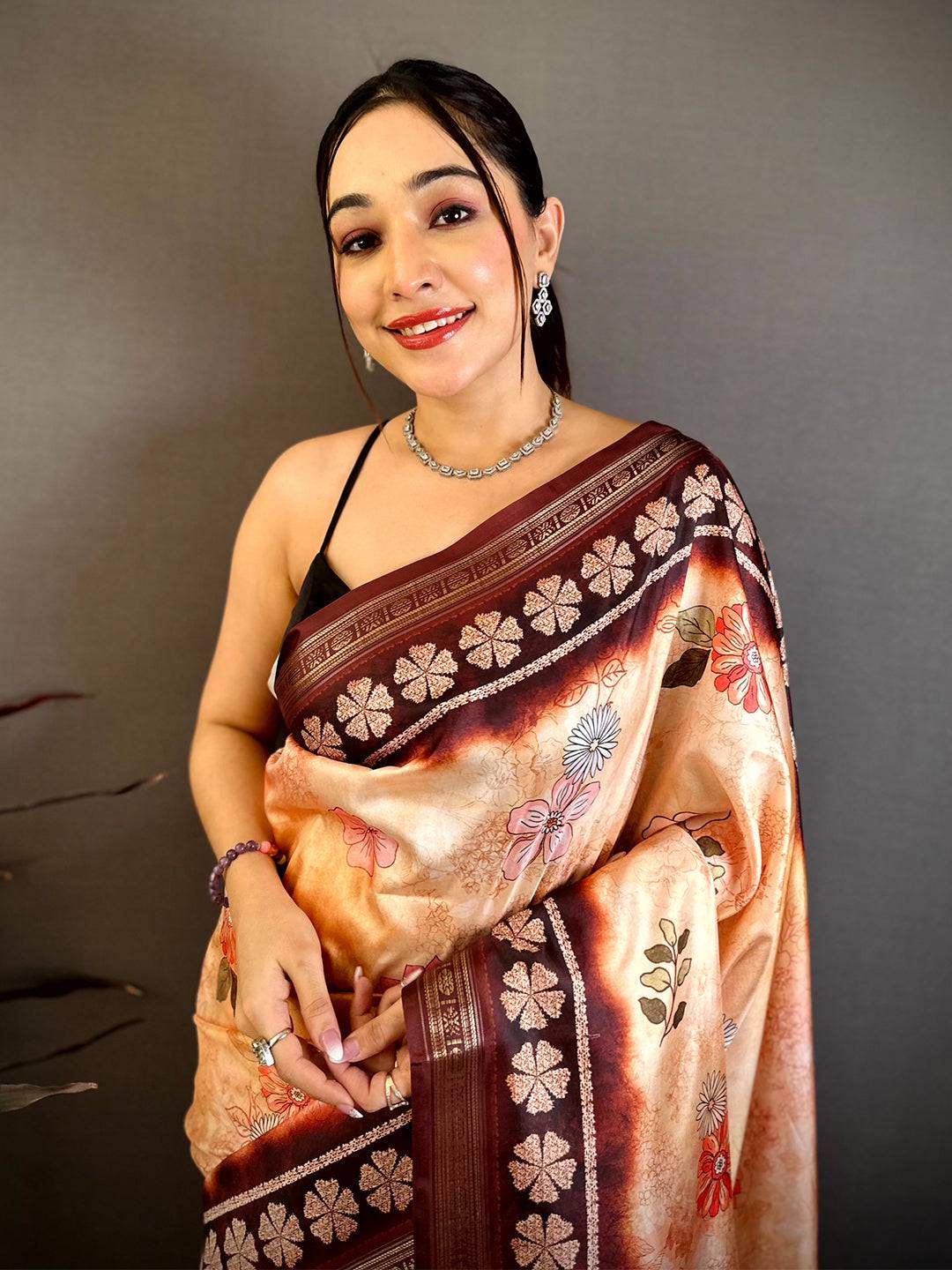 Graceful Floral Soft Silk Zari Border Saree