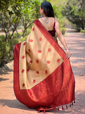 Pine Kanjivaram Tissue Saree With Gold Zari Weaving

