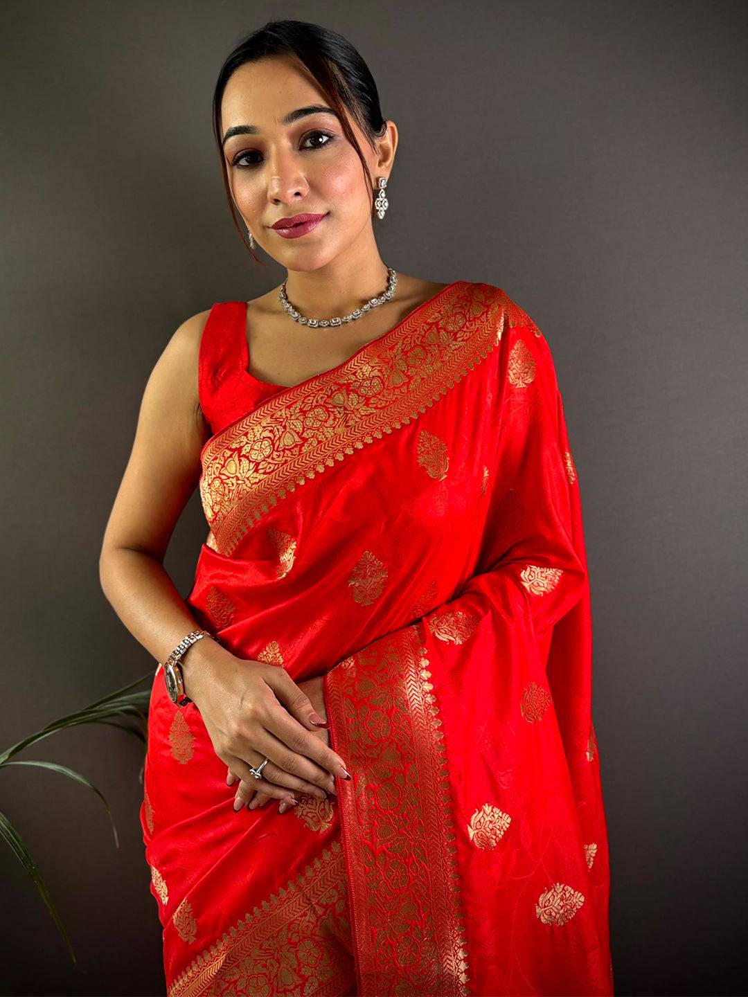 Red Soft Silk Saree With Gold Zari Mina Kari Pallu