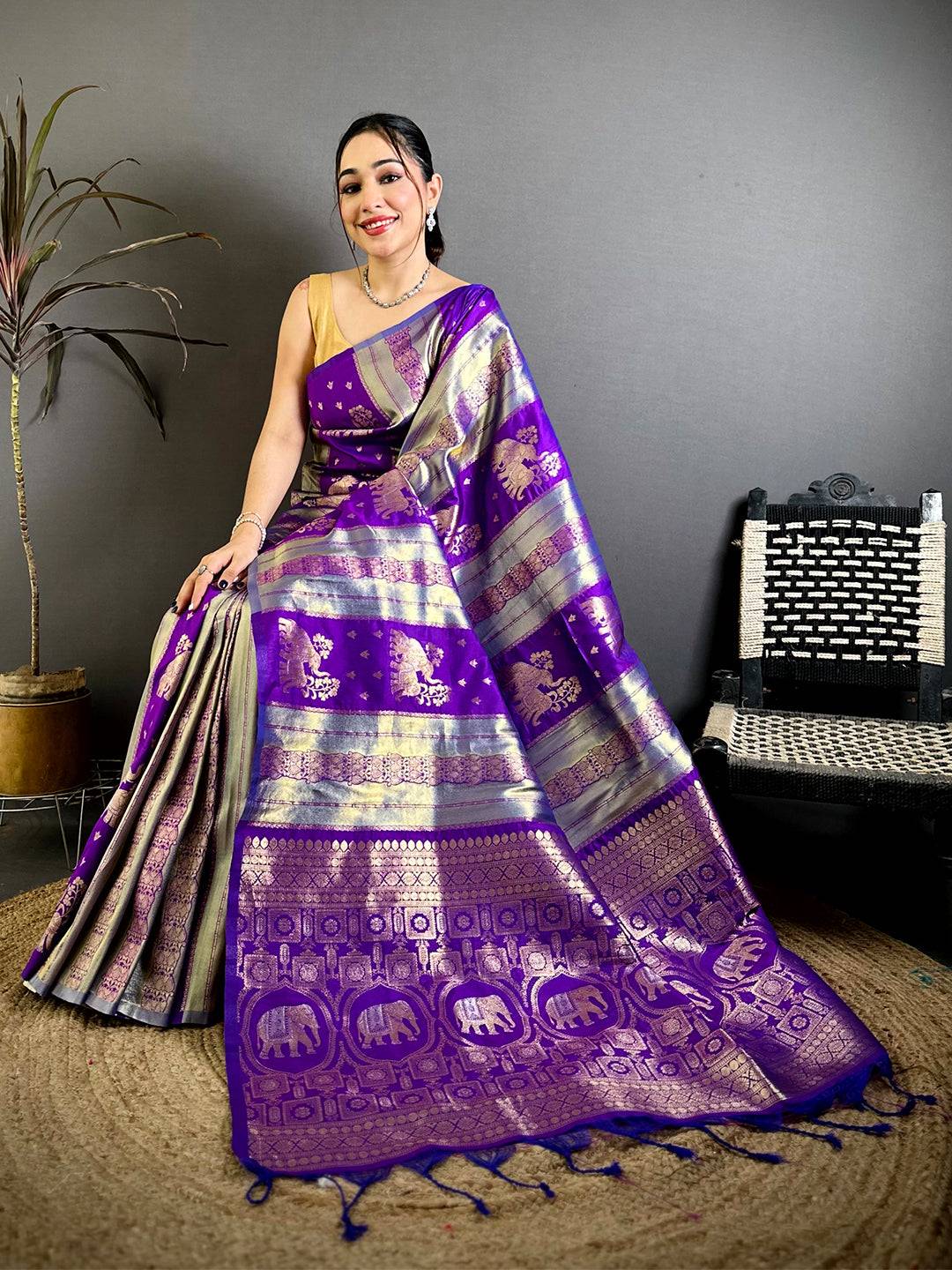 Opulent Fine Silk Zari Weaving Saree