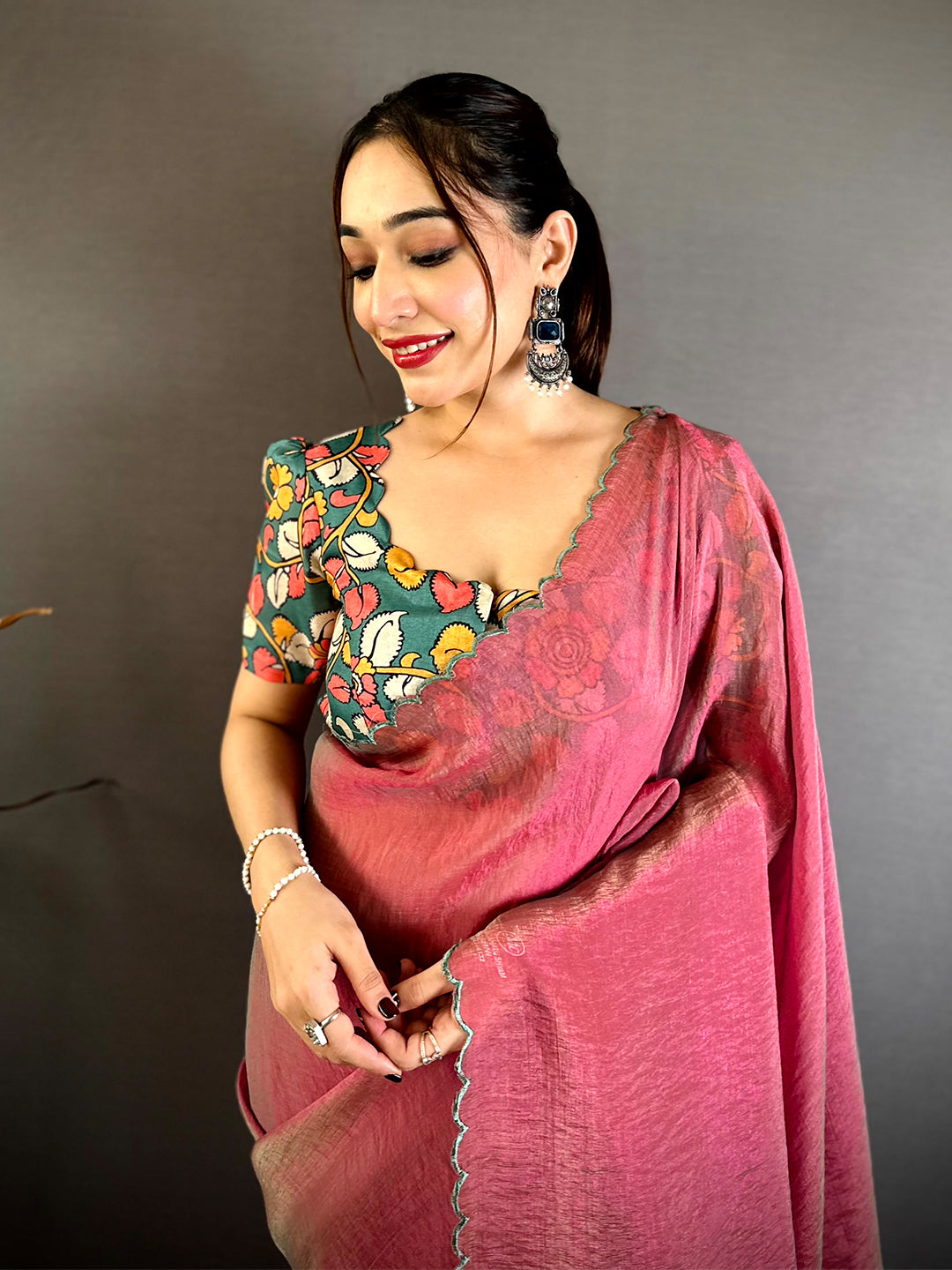 Celebrity Contrast Printed Blouse Silk Saree