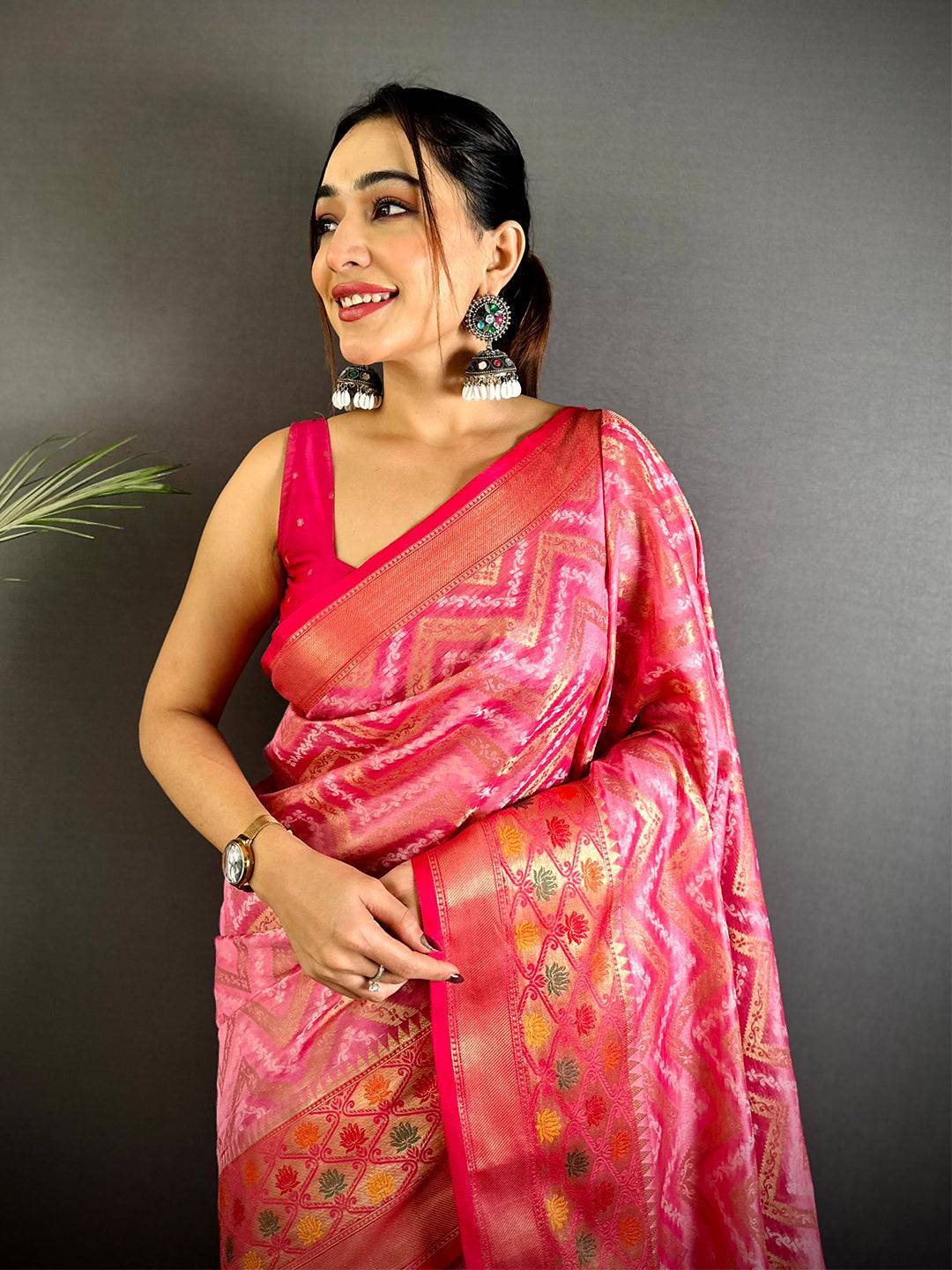 Baby Pink Banarasi Zic Zac Katan Silk Saree

