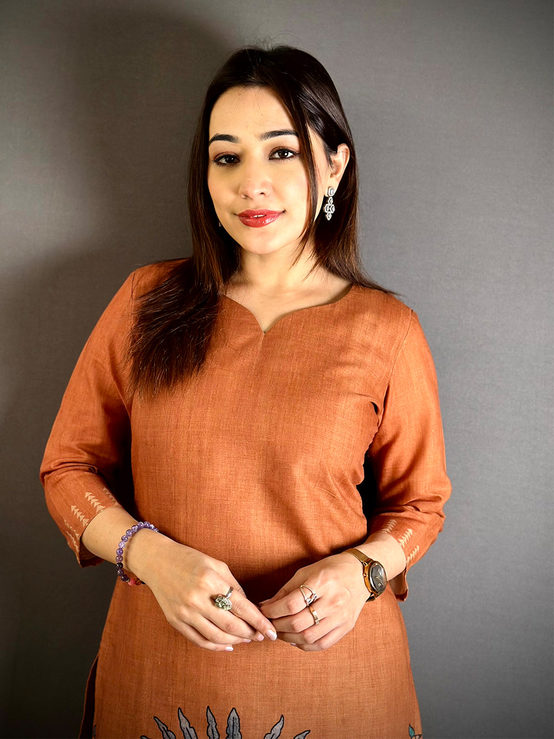 Elegant Kalamkari Paan Neck Kurti


