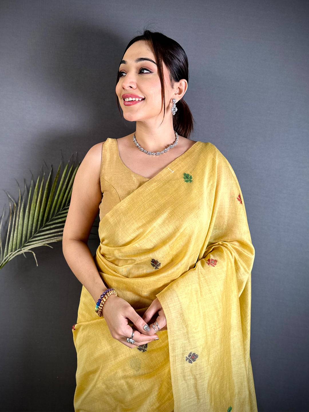 Yellow Jamdani Pallu Khadi Linen Saree