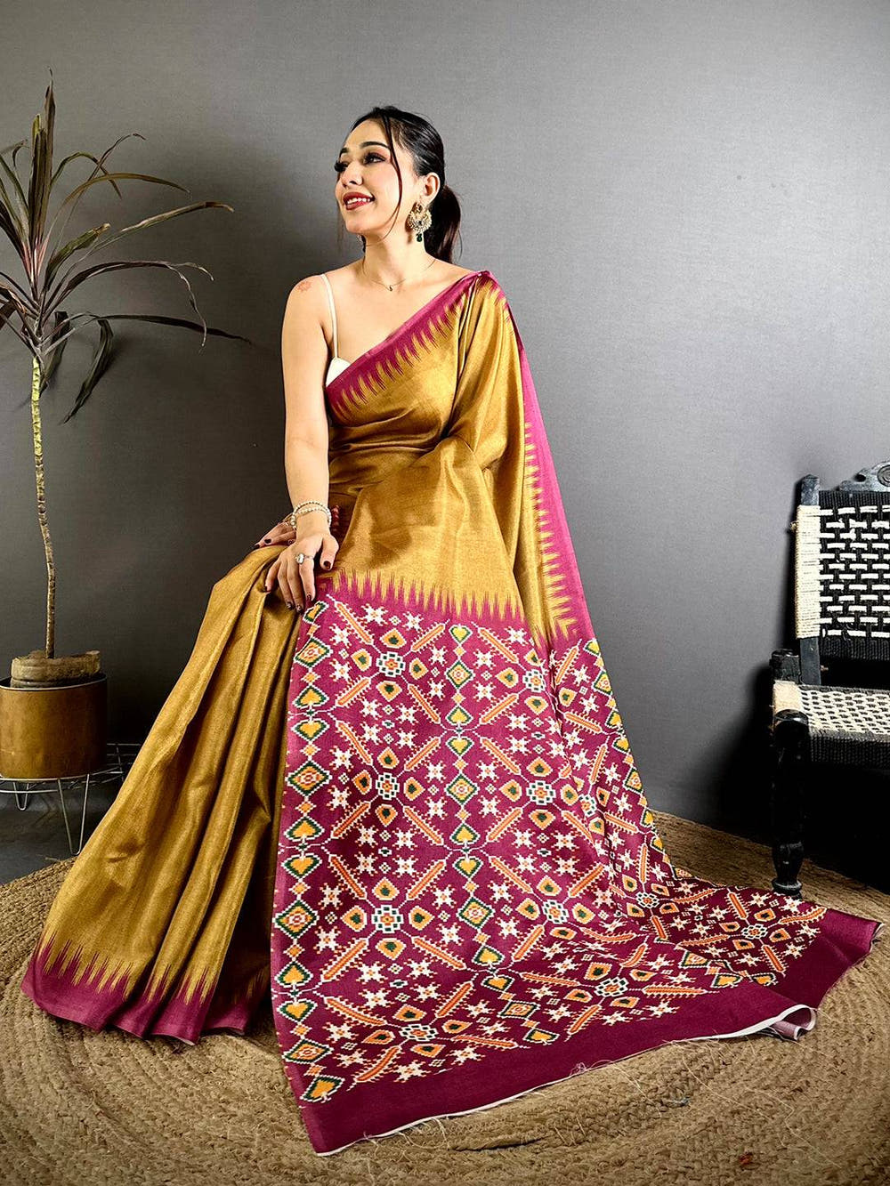 Designer Tussar Patola Printed Pallu Saree