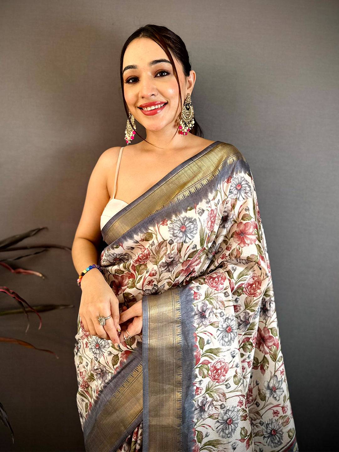 Grey  Floral Beauty Designer Saree