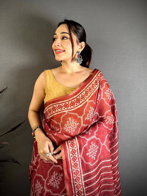 Opulent Stripe Linen Chanderi Saree



