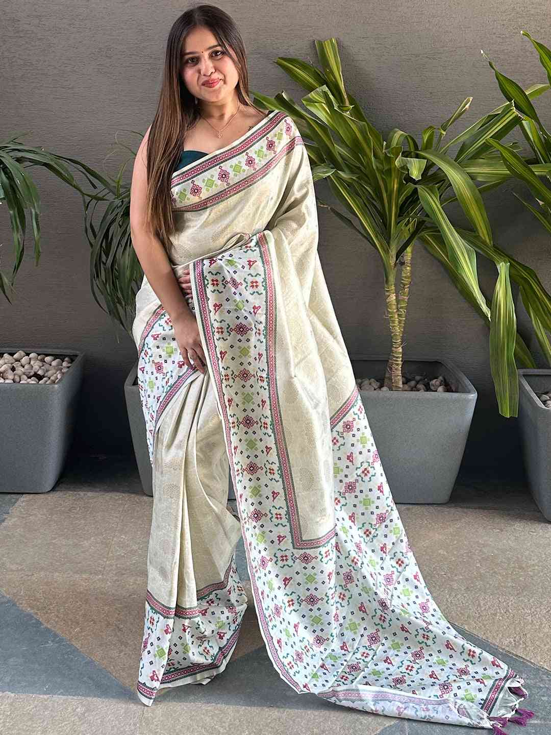 Kanjivaram Pista Colour Patola Print Saree with floral border