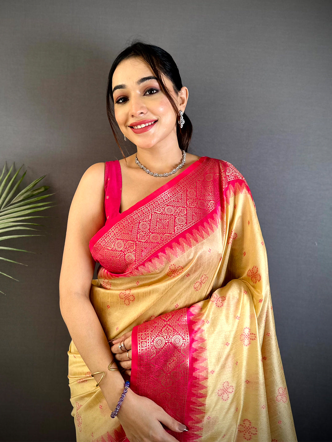 Cream Crystal Raw Silk Kanchi Pattu Saree
