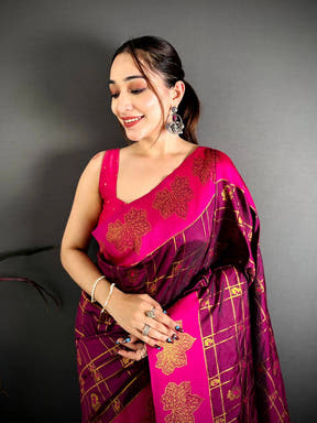Stylish Gold Woven Pallu Contrast Border Saree

