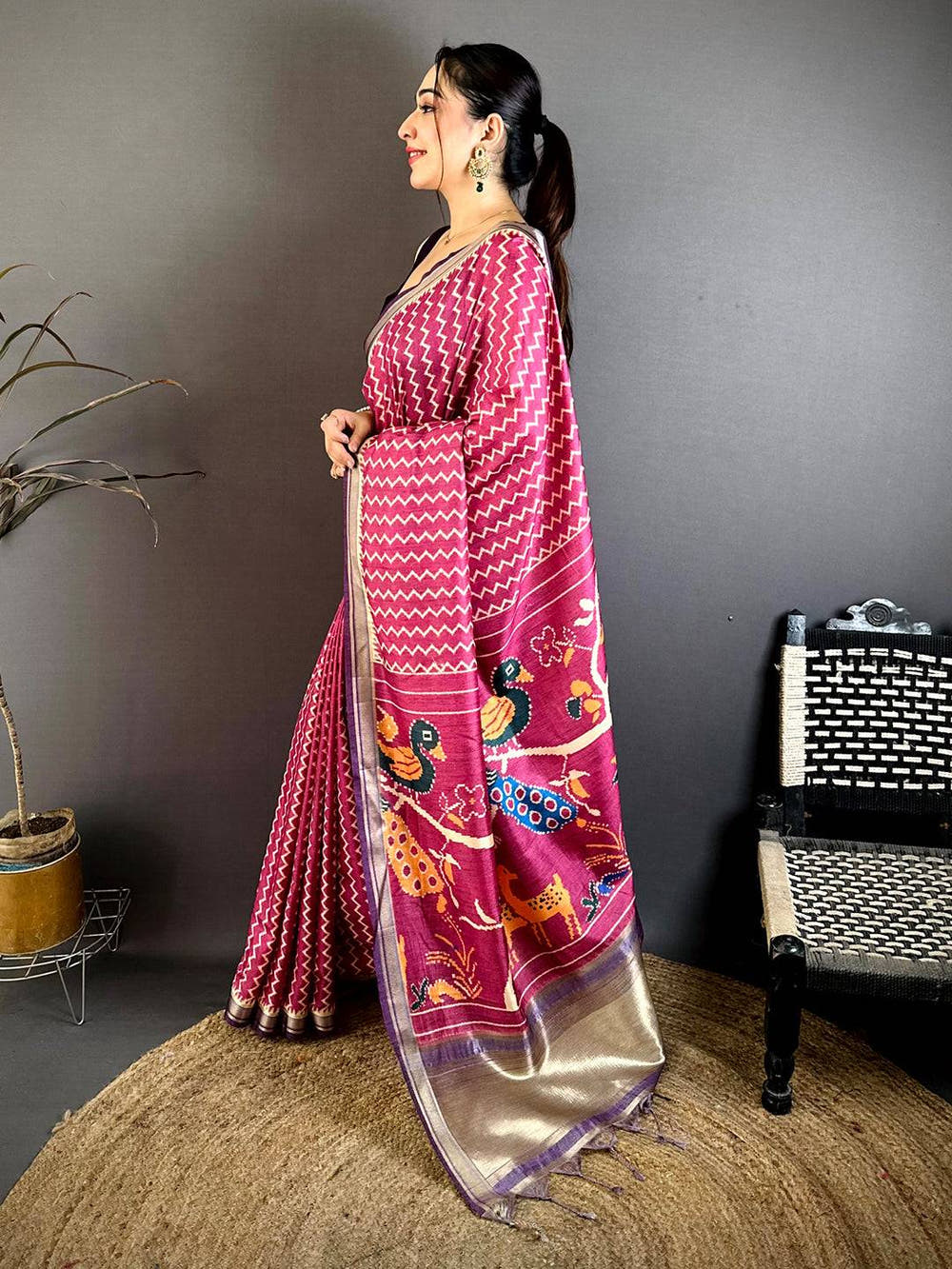 Classic Gold Lakda Patta Kalamkari Saree