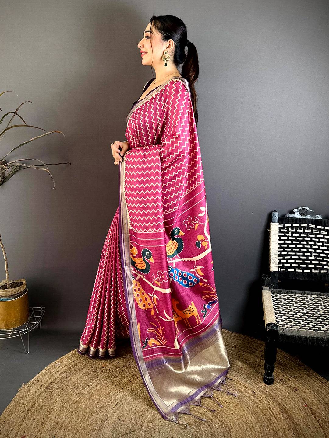 Classic Gold Lakda Patta Kalamkari Saree