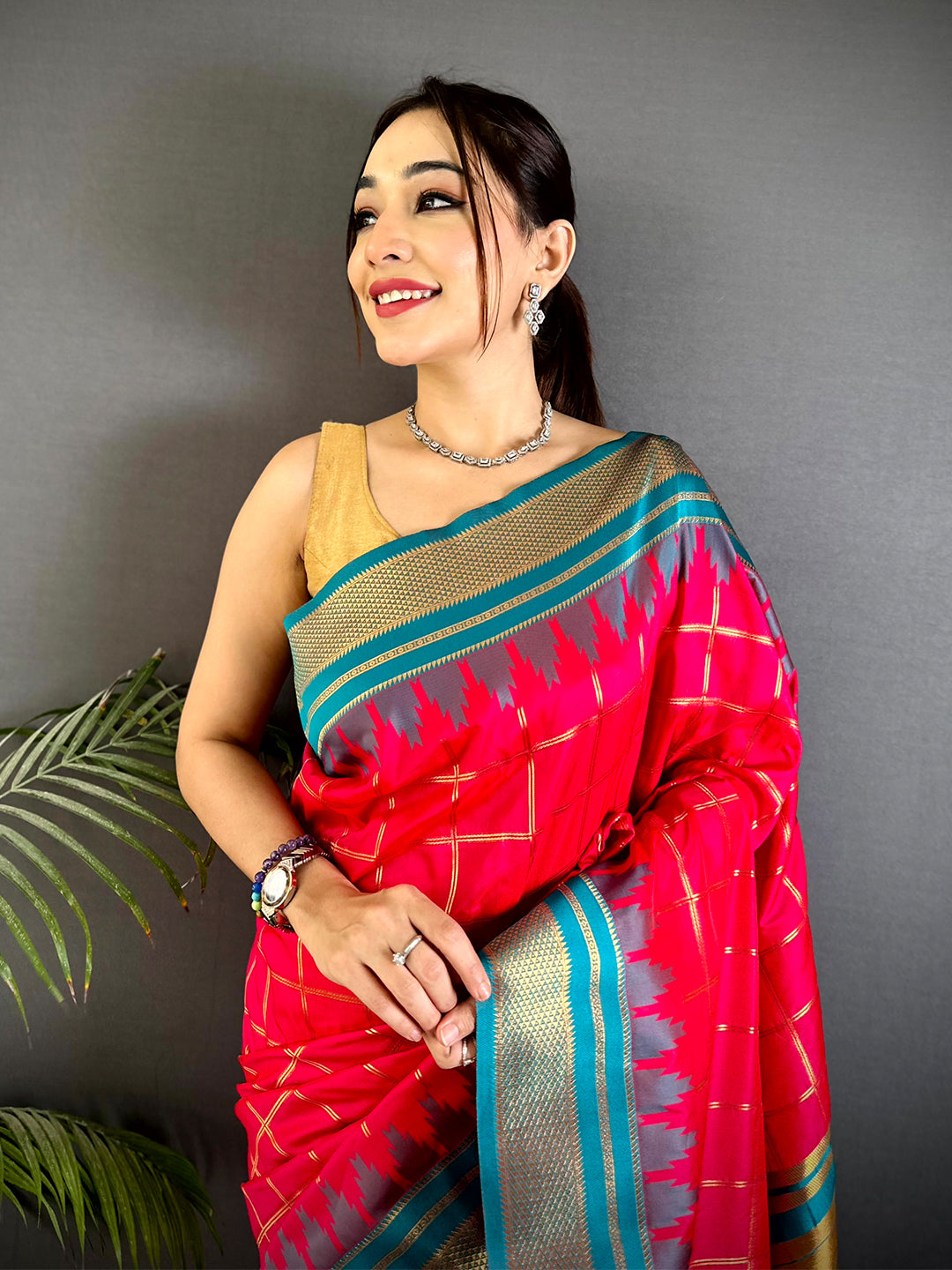 Opulent Dual Tone Gold Zari Saree