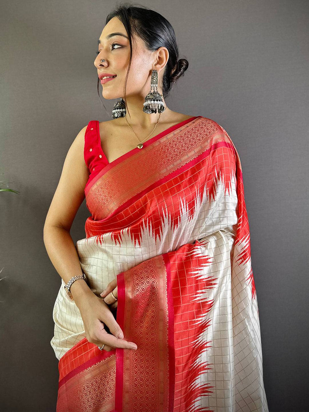 Designer Soft Silk Zari Chex Saree with red and white pattern