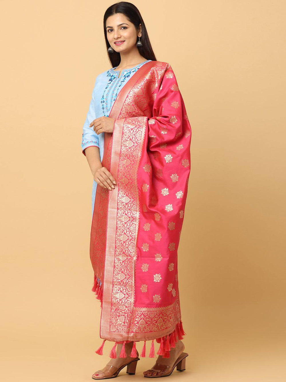 Side view of silk blend rani dupatta with elegant design
